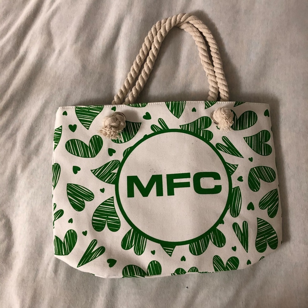 Custom MFC MYFREECAMS shoulder bag (bundle to message me for custom details)